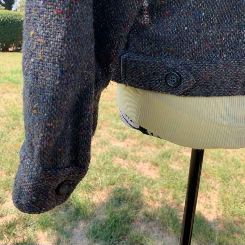 Jacket 🧥 - Picture 3 of 5